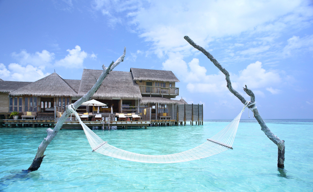 visit the maldives